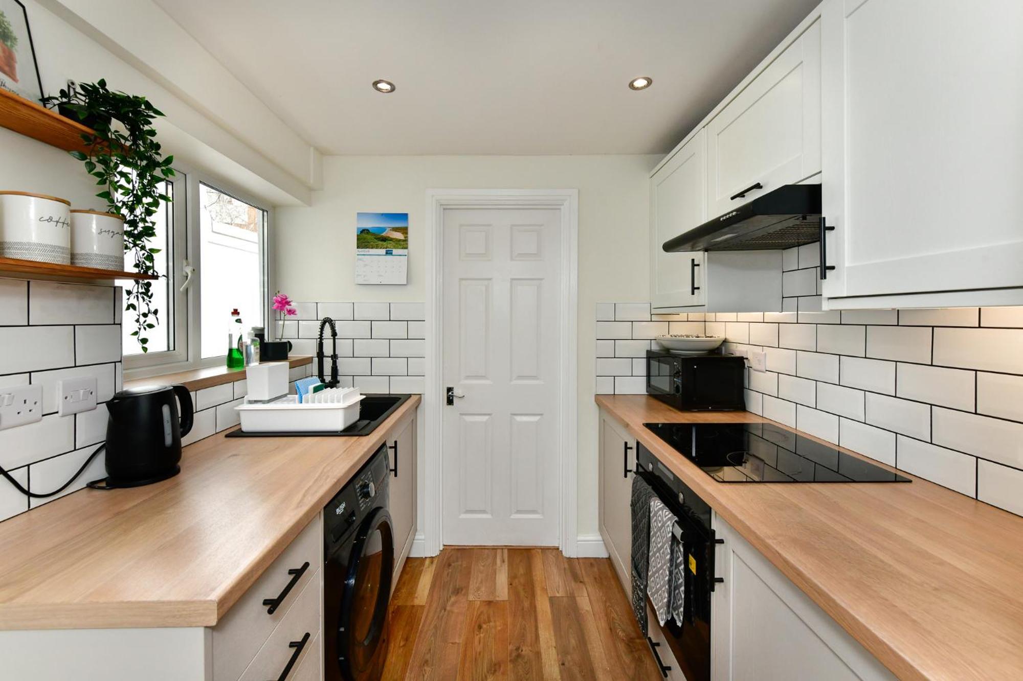 Free Parking - Heart Of The City - Superb Townhouse & Garden - Peaceful Area But Only 5Min Walk To Beach, Shops, Bars, Arena, Marina, Parks Swansea Buitenkant foto