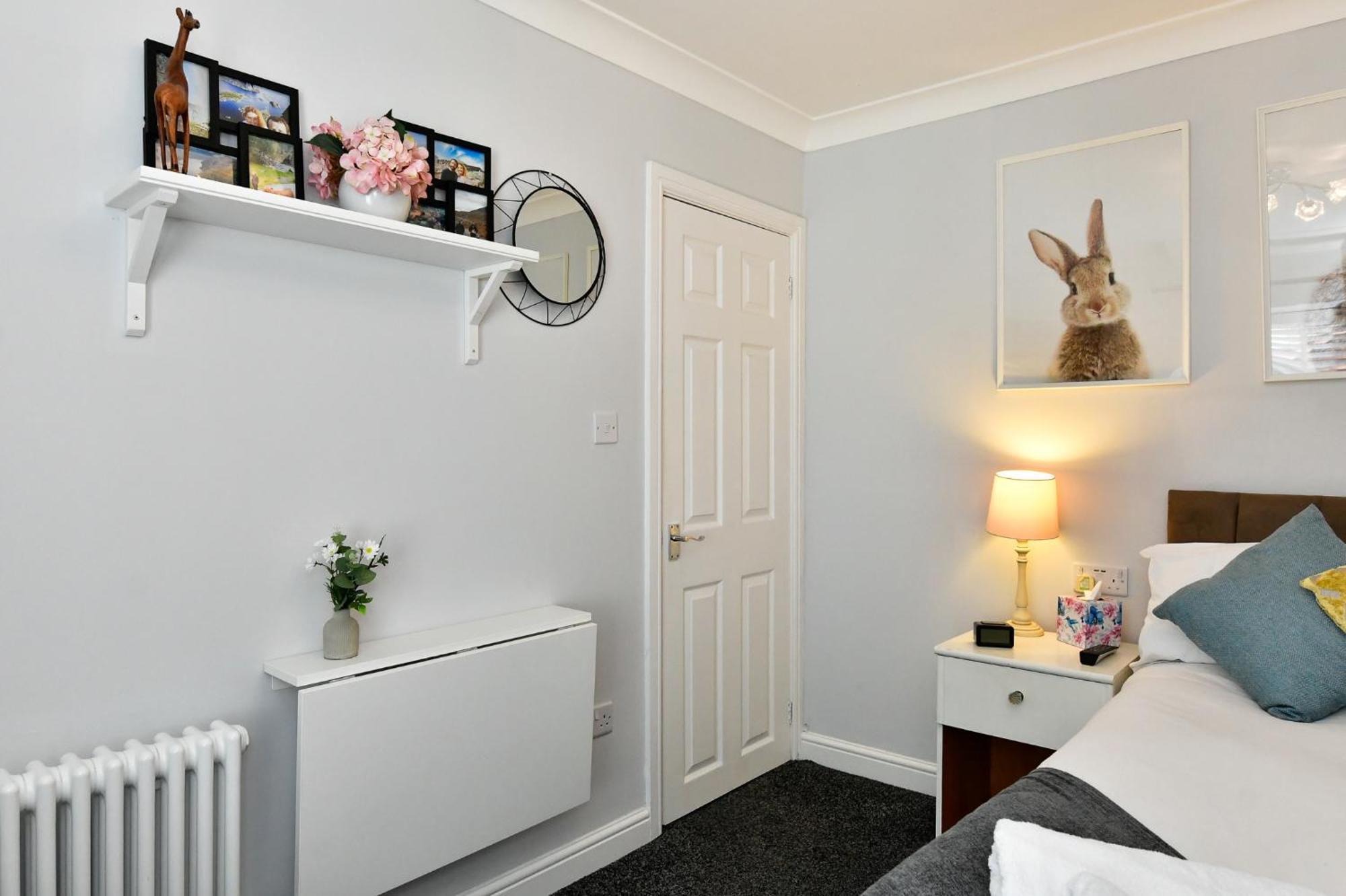 "Ideal Location" Superb Townhouse & Garden -5Min Walk To City, Beach, Marina - Quiet Popular Area Swansea Buitenkant foto