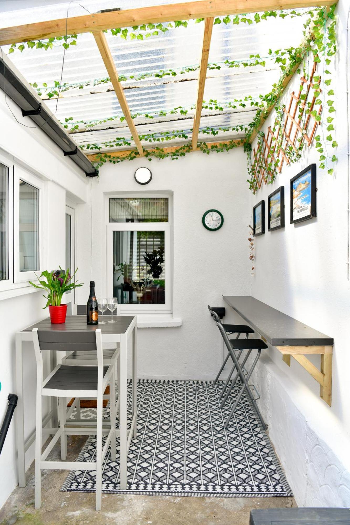Free Parking - Heart Of The City - Superb Townhouse & Garden - Peaceful Area But Only 5Min Walk To Beach, Shops, Bars, Arena, Marina, Parks Swansea Buitenkant foto